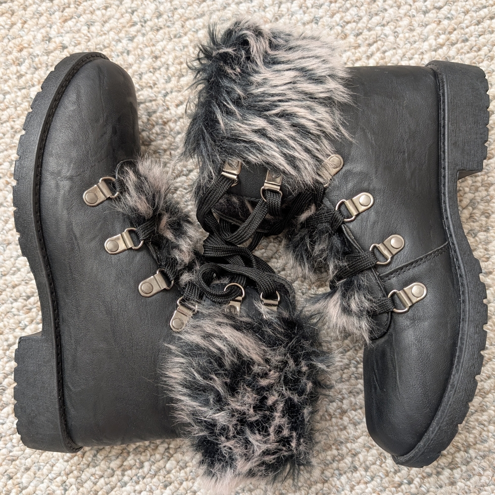 Women's Wanted Stratton Fur Trim Boots 8.5 - Picture 2 of 5